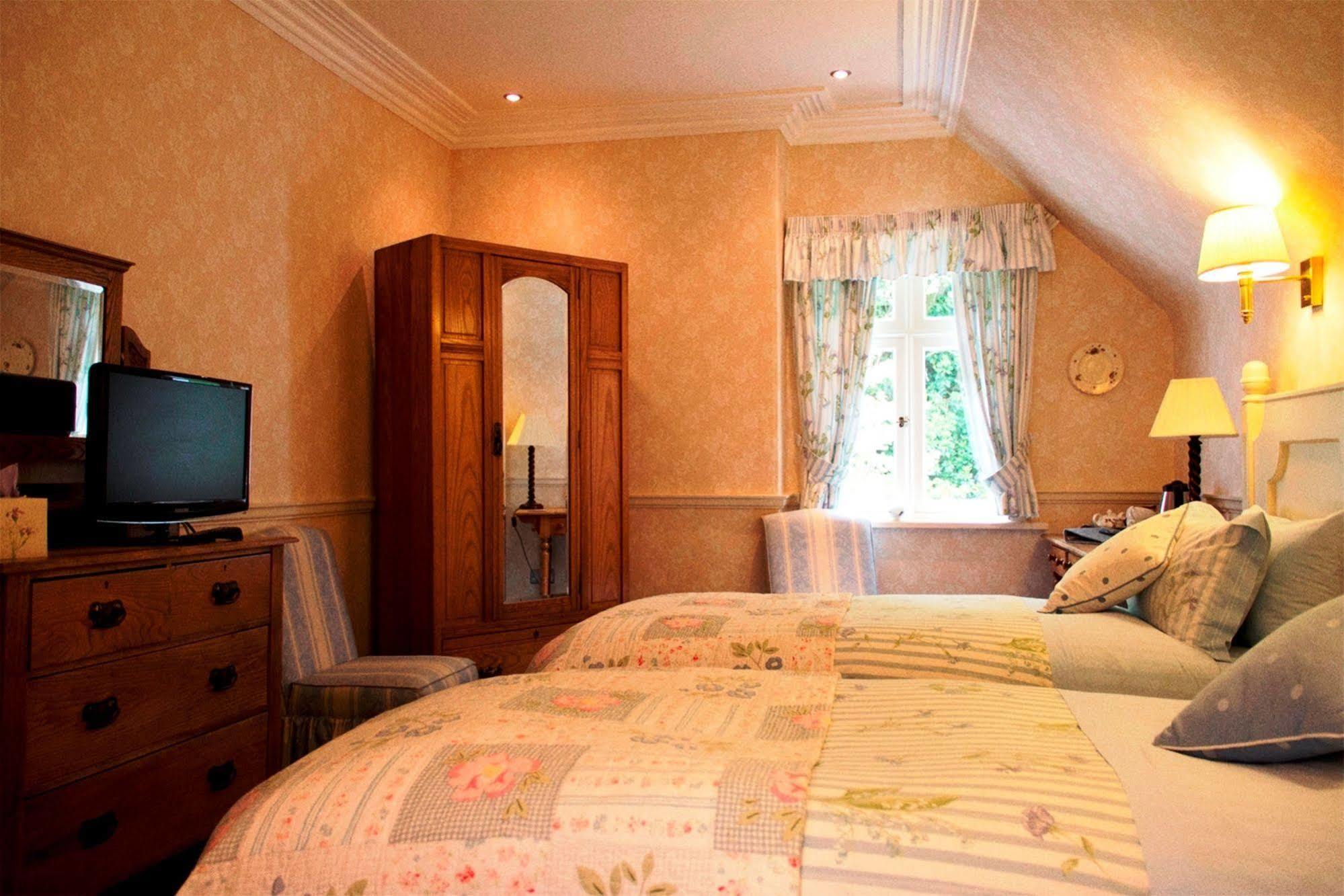 คอร์รีกัวร์ ลอดจ์ โฮเต็ล Hotel Letterfinlay ภายนอก รูปภาพ